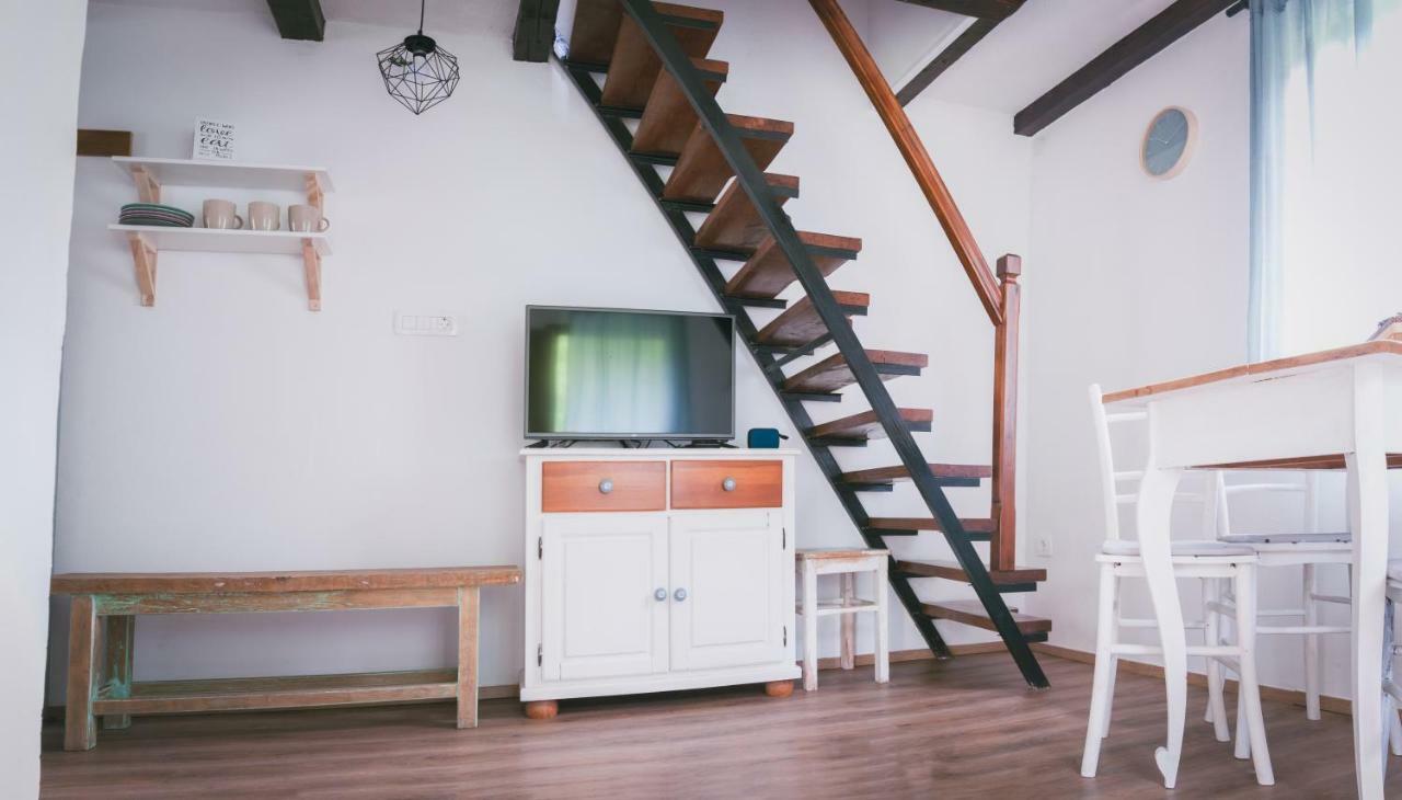 Naturalina Holiday House Gorenja Trebusa Bagian luar foto